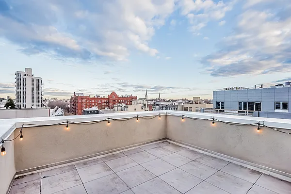 Rented by Nooklyn NYC LLC | media 11