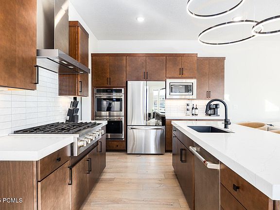4th image of 6576 Purple Poppy Ln