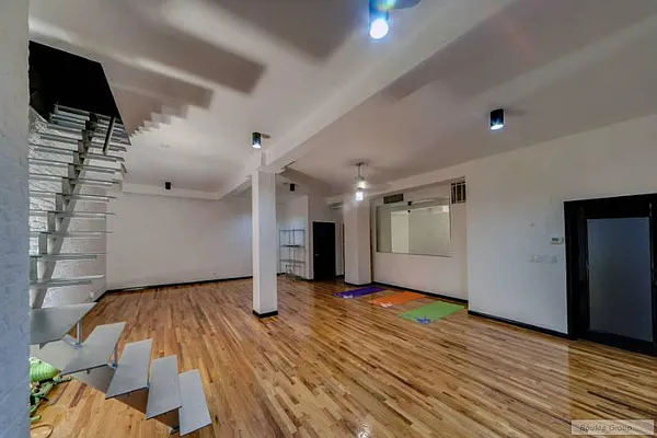 Sold by Bouklis Group | media 33