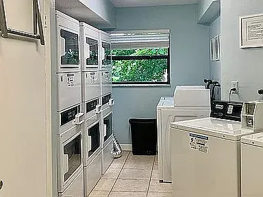1901 N Andrews Ave #203 — Photo 8