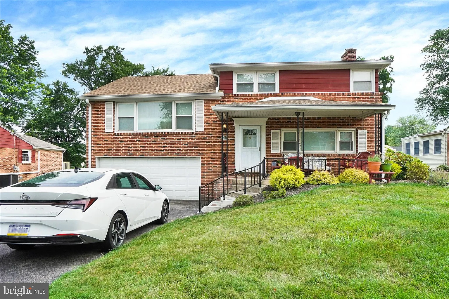2531 Schoolhouse Ln photo 1