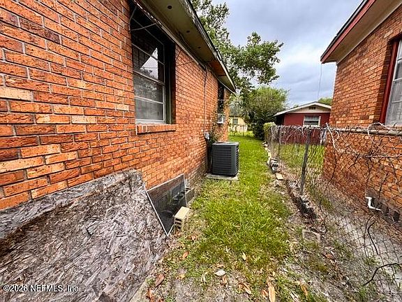 5th image of 2146 W 17TH Street