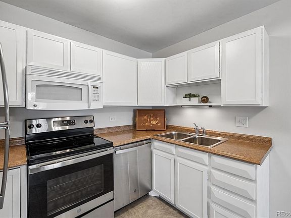 5th image of 700 S Alton Way #6D