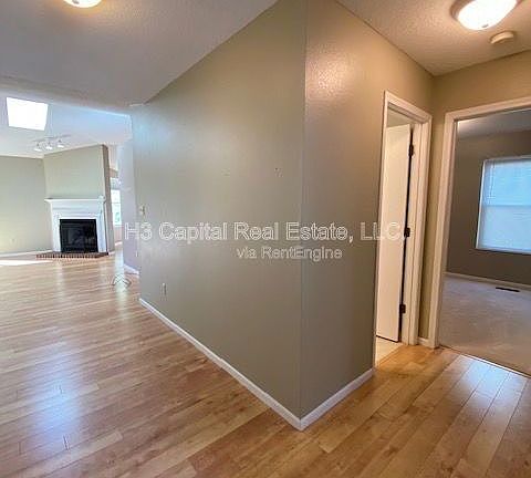 2nd image of 713 Country Oaks Ln