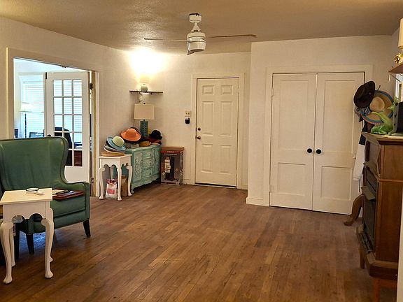 2nd image of 415 Parker Ave