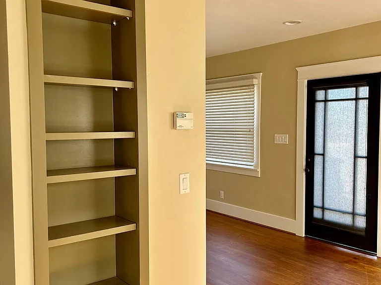4320 Iowa St — Photo 15