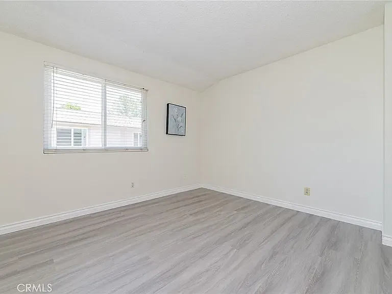 16920 Colchester Way — Photo 26