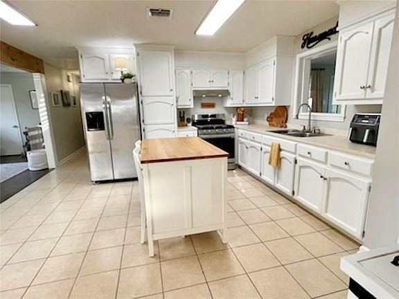 5th image of 106 Bellaire Dr