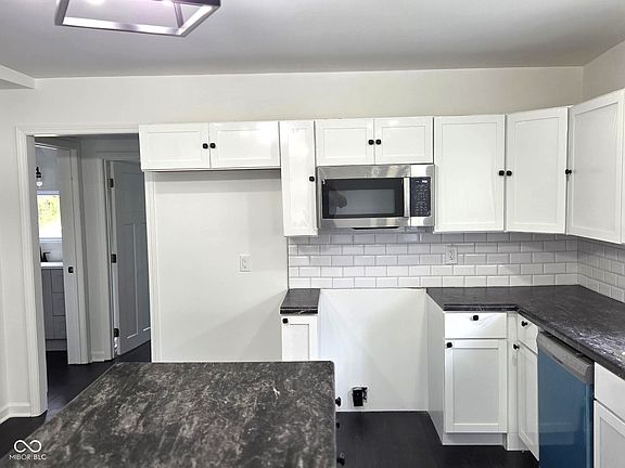 5th image of 1545 Finley Ave