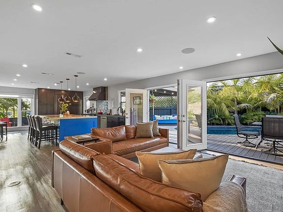 4th image of 5361 Van Nuys Ct