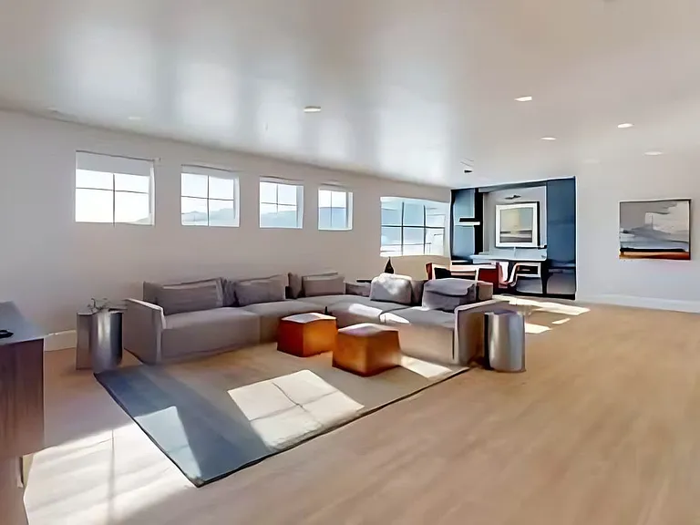 Building's Lounge
