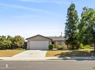 6103 Ragusa Ln, Bakersfield, CA 93308