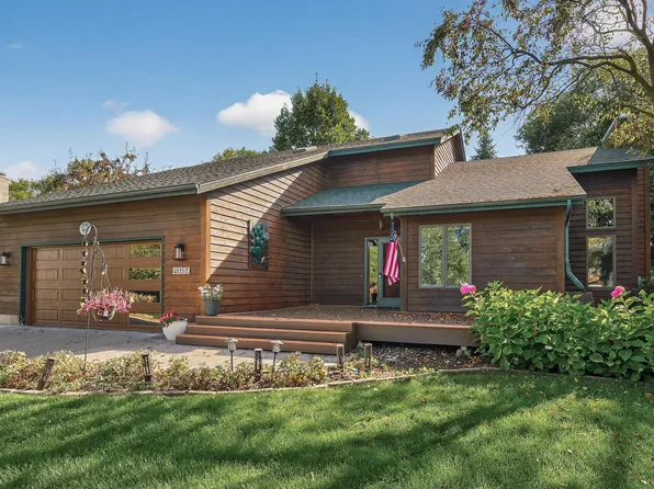 4625 Cottonwood Ln N, Plymouth, MN 55442