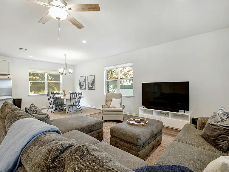 660 Mockingbird Dr — Photo 7