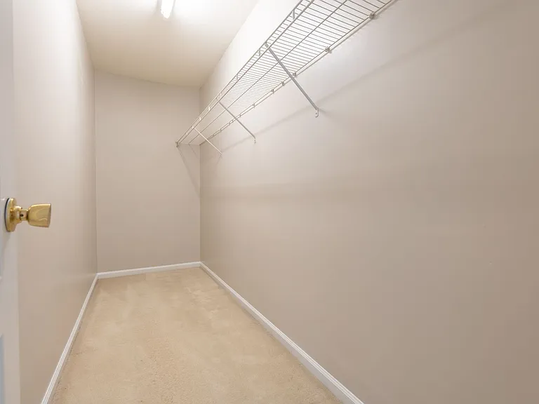 4022 Holston Ct — Photo 16
