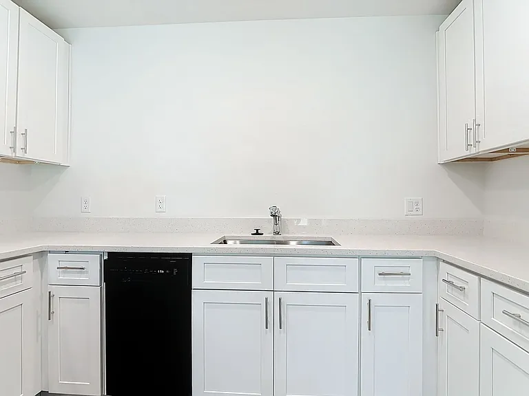 3067 Quarter St — Photo 11