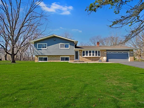 9 Carlisle Rd, Hawthorn Woods, IL 60047