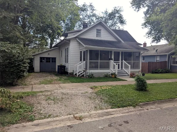 520 E South Ave, Greenville, IL 62246