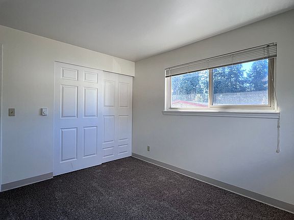 2nd image of 3043 NE 140th St APT 7