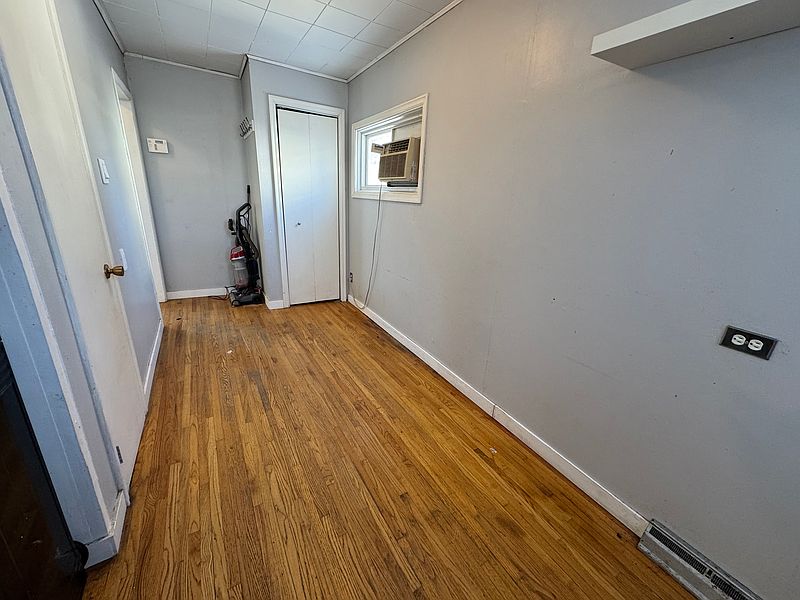 Winnipeg Apartment for rent - 3 Bedrooms — photo 5