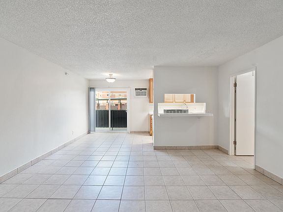5th image of 905 N 3rd St APT 201