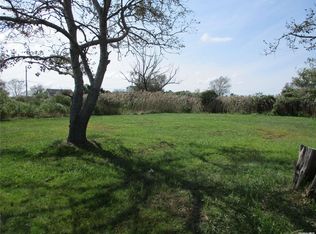 6 Hempstead Rd, Mastic Beach, NY 11951