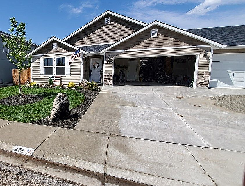 1st image of 272 E Rose Lake Dr