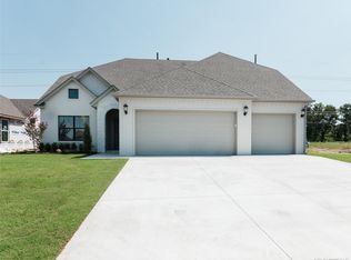 8725 S Nogales Ave, Tulsa, OK 74132