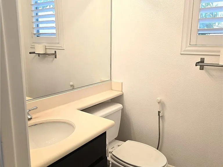 16348 Creekside Pl — Photo 9