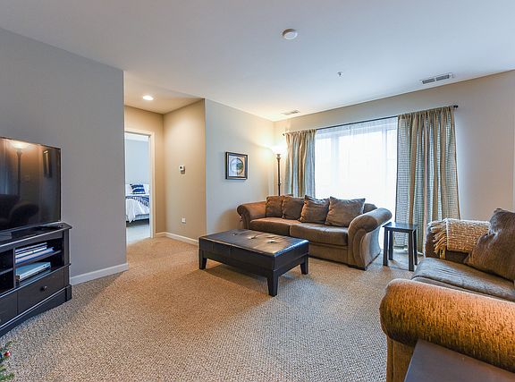 5th image of 255 E Liberty Dr #5042
