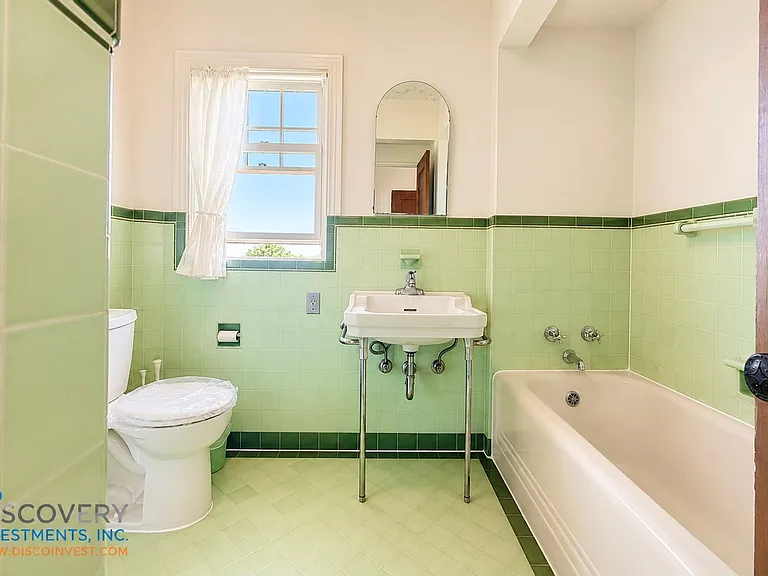 202 Kenyon Ave — Photo 42