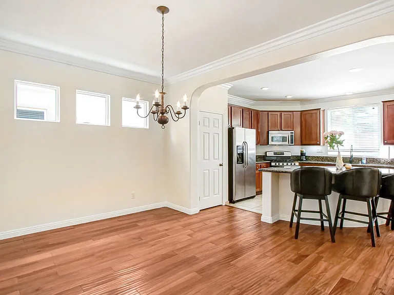 33561 Cedar Creek Ln — Photo 4
