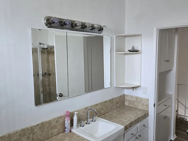 7000 S La Cienega Blvd #28 — Photo 31