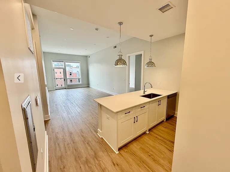 658 Grand St #201 — Photo 32