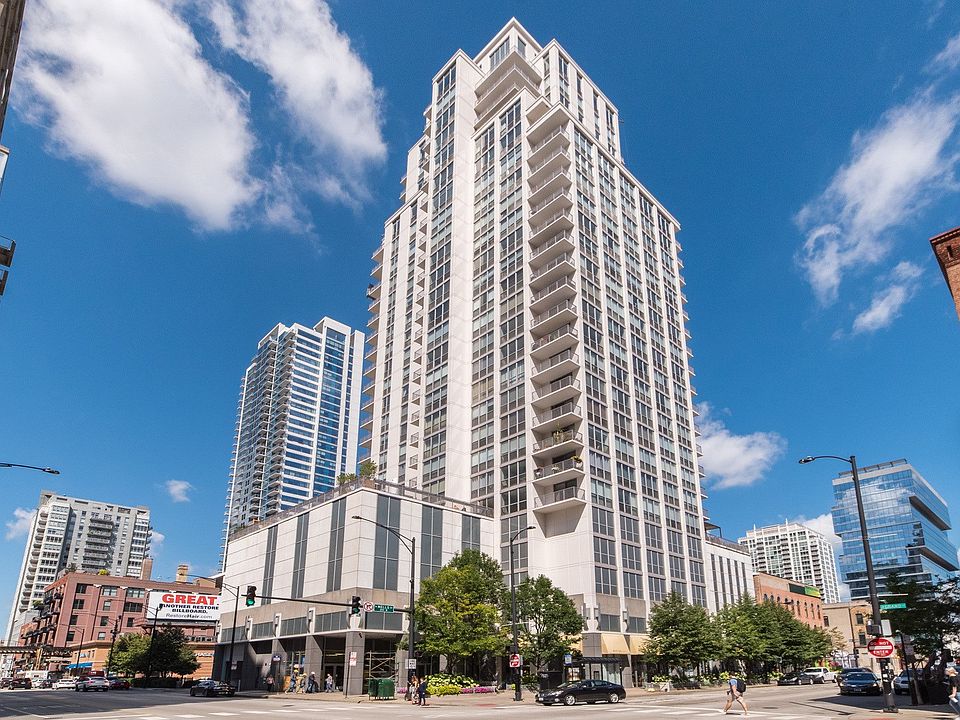 1st image of 200 W Grand Ave #P108