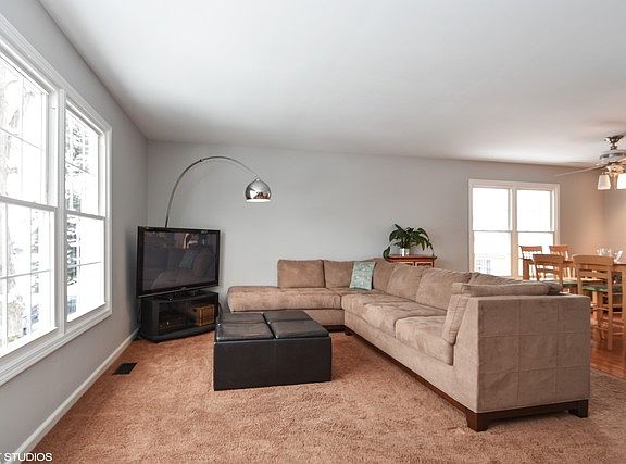 3rd image of 20107 S Thorndale Dr