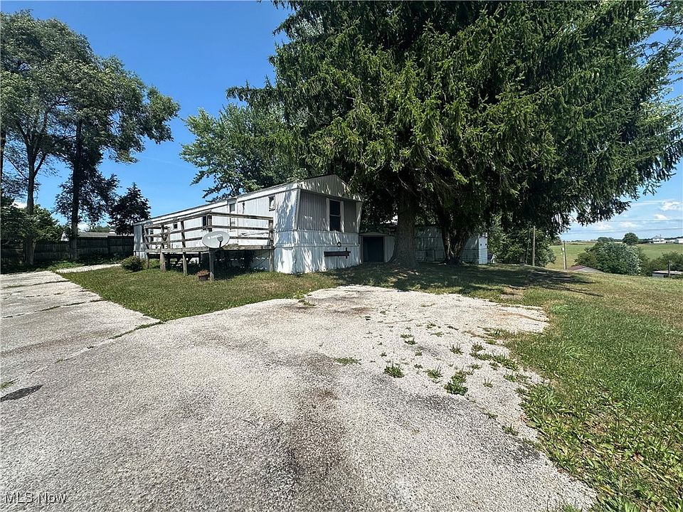 2nd image of 201 Pear St Lot 24
