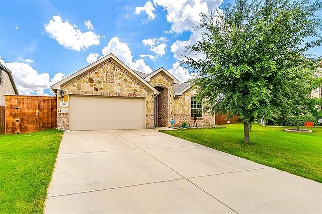 1st image of 1361 Broadmoor Dr