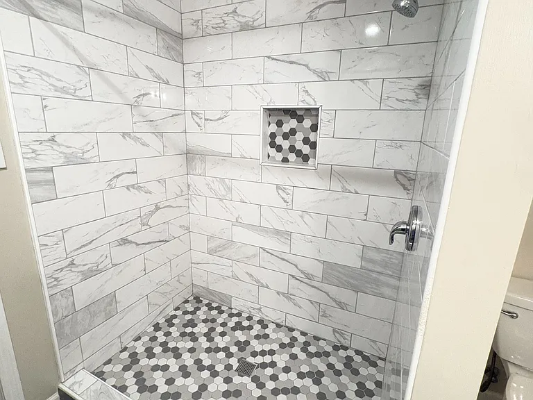 2622 Custer Pkwy #D — Photo 8