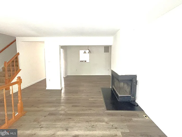 6761 Jenny Leigh Ct — Photo 4