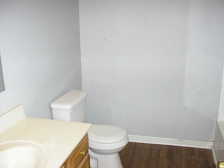 4490 Woodstone Dr — Photo 3