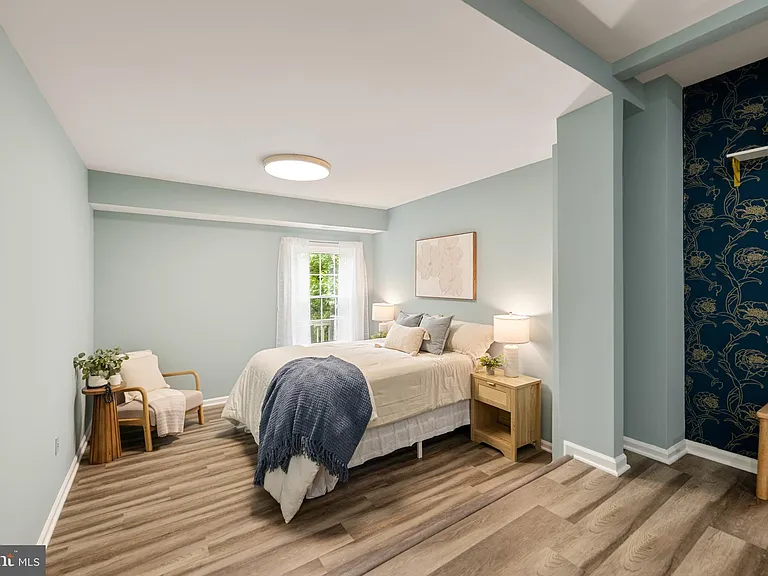 2811 S Woodrow St #B — Photo 14