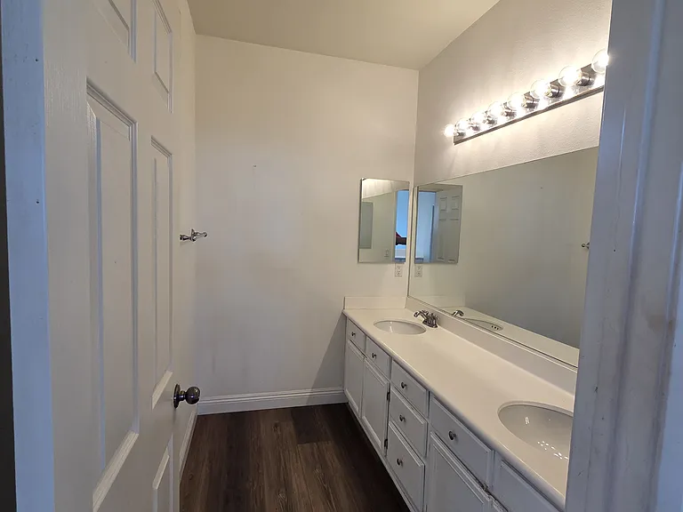 44528 Orchard Ln — Photo 16