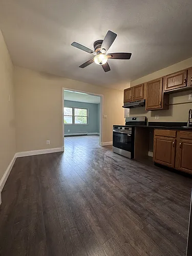 400 Riverside Dr Photo 1