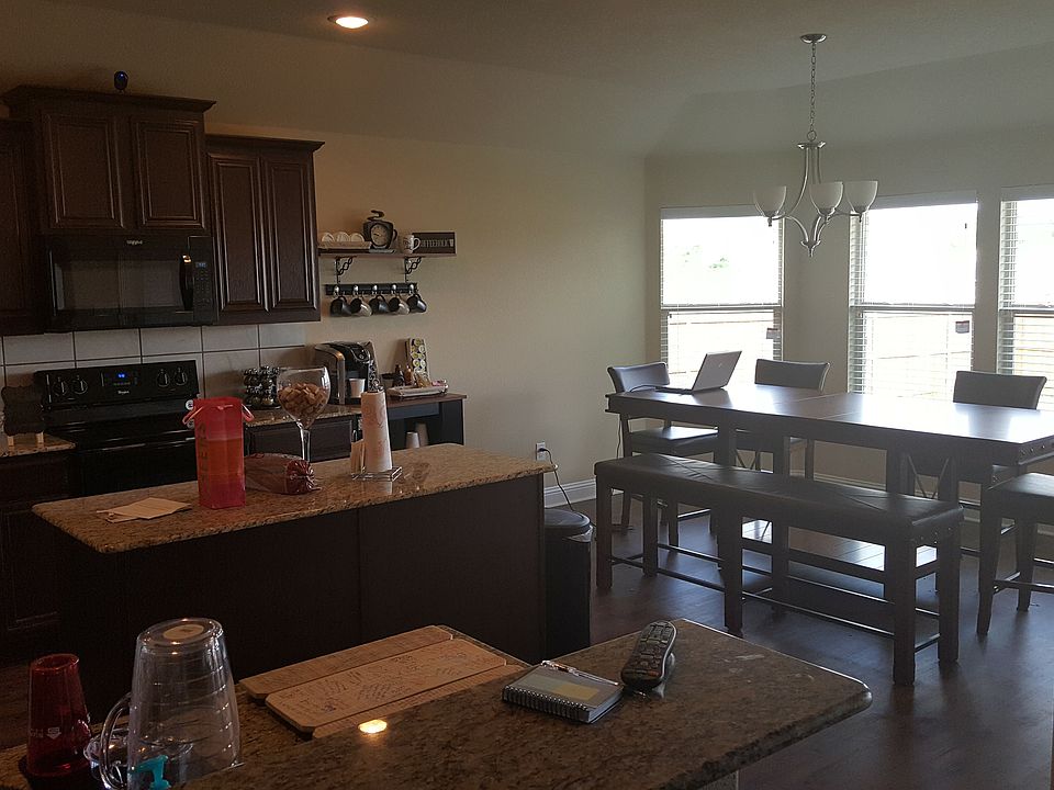 2nd image of 3720 Cecelia Ln