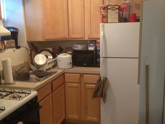 2nd image of 2311 37th St APT 1F