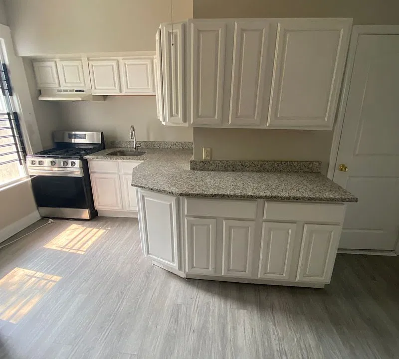 351X Greenmount Ave