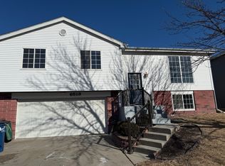 6519 N 111th St, Omaha, NE 68164