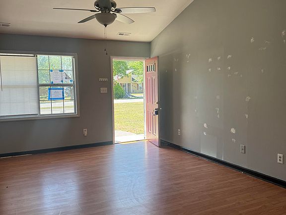 2nd image of 309 Crown Point Road