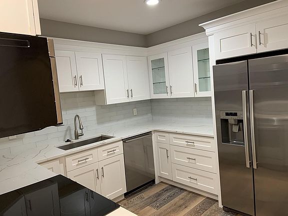 5th image of 100 Marina Dr APT 204